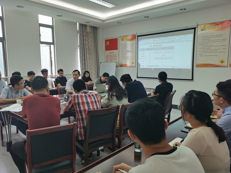 材料工程学院召开教科研用房及团队建设座谈会 (2).jpg