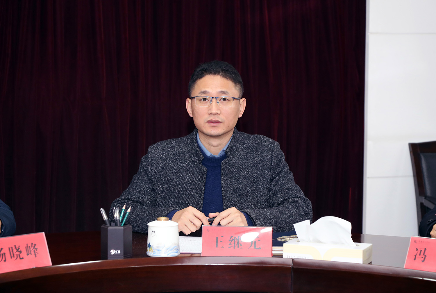 王继元副校长致辞并介绍2024年校地融合发展工作计划.JPG